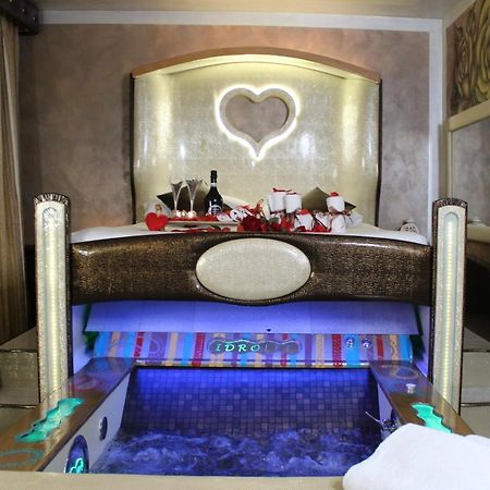 Spa B&B Roma D'Autore Il Nido D'Amore מראה חיצוני תמונה