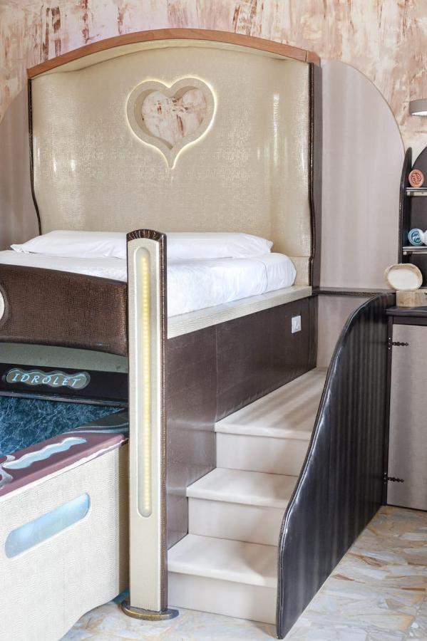 Spa B&B Roma D'Autore Il Nido D'Amore מראה חיצוני תמונה